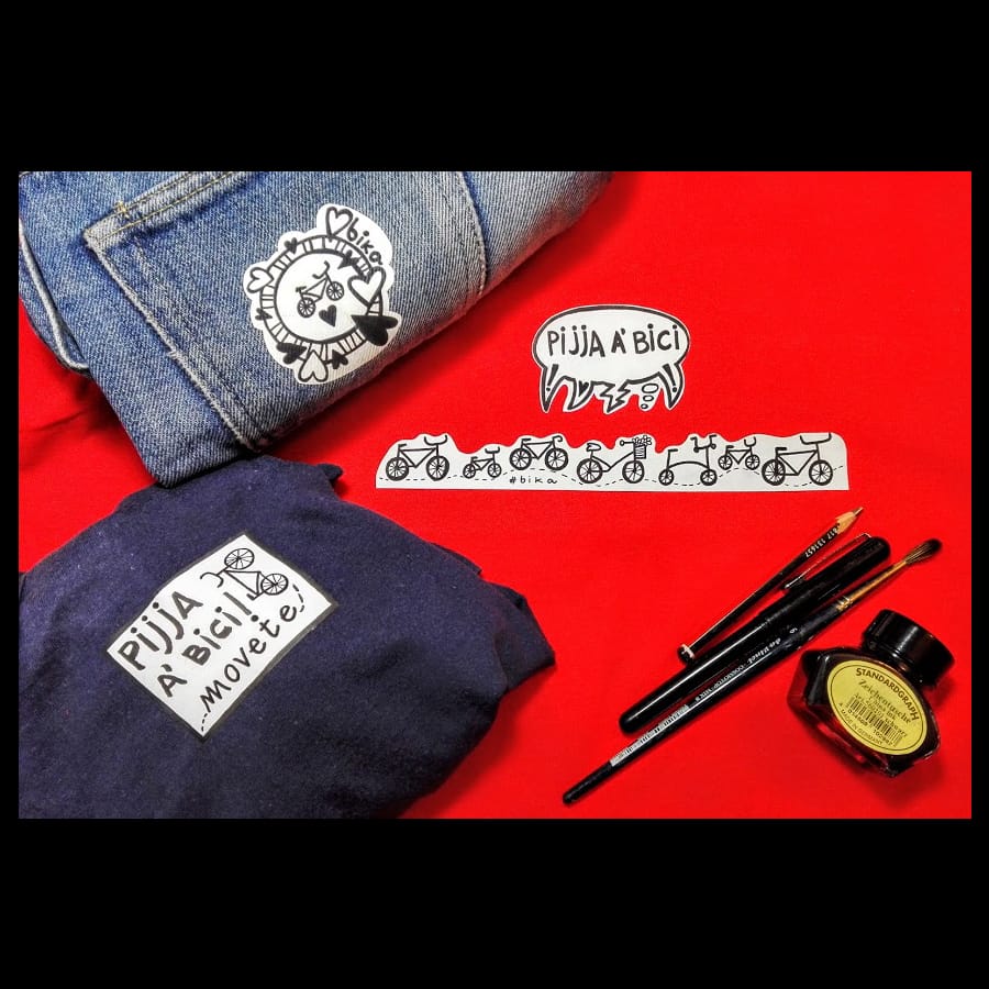 Dress with bika printing regarding bike riding and inviting people to use the bycicle more regularly